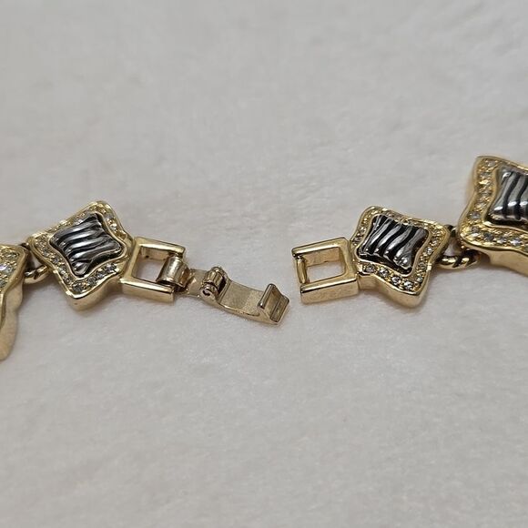 Gold and Silver Necklace - Picture 2 of 3